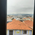 Apartamento com 44m2, 2 quartos, banheiro, sala integrada à cozinha, varanda gourmet e 1 vaga