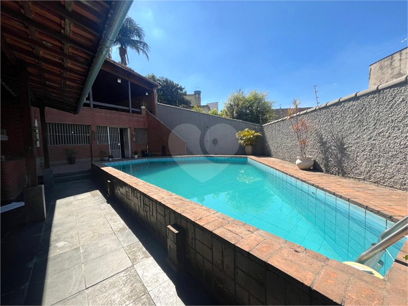 Casa com piscina disponivel para venda com 250m² - Jardim Paris / SP