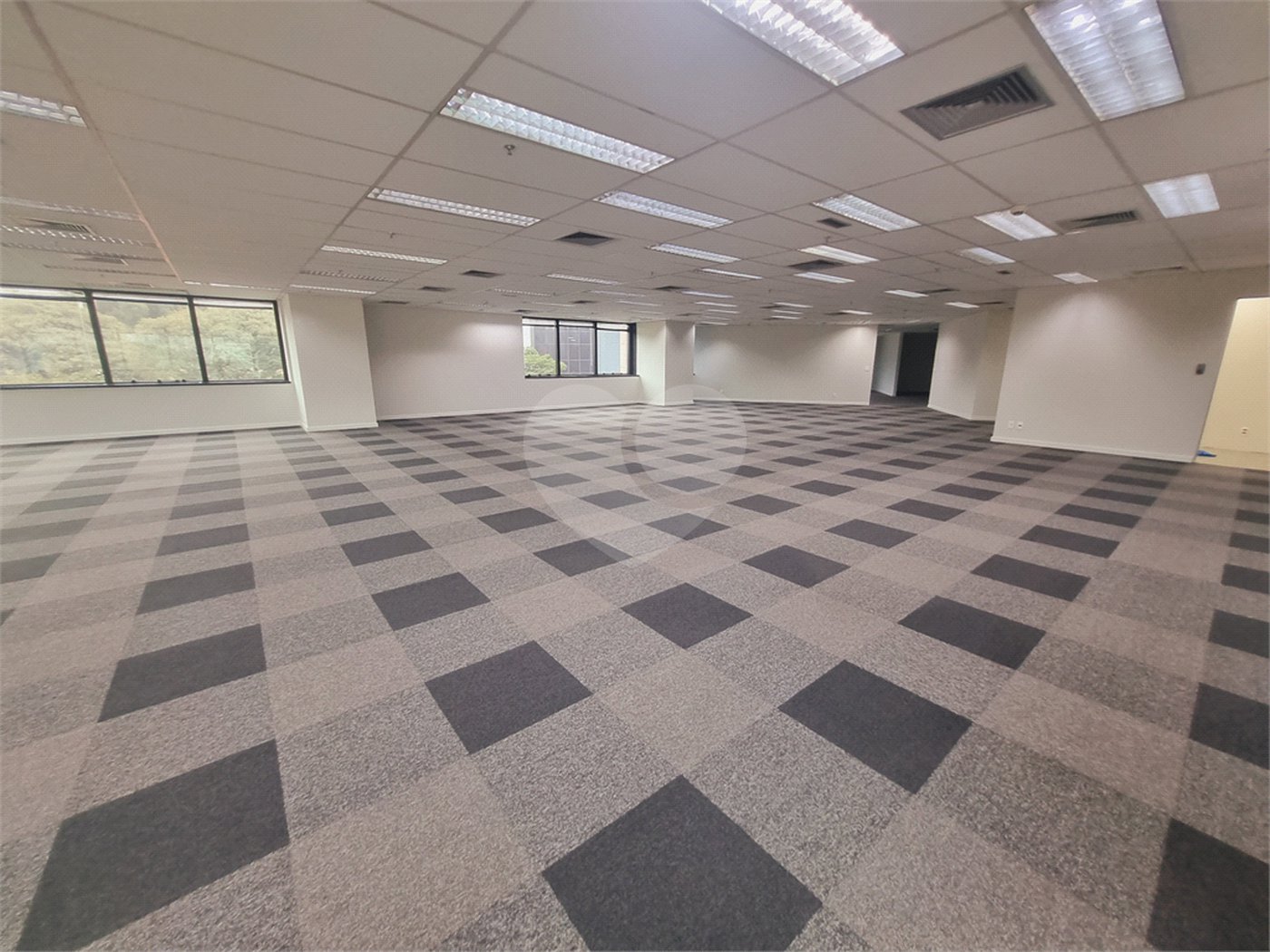 Sala à venda ou para alugar com 10 quartos em Butantã, São Paulo, SP