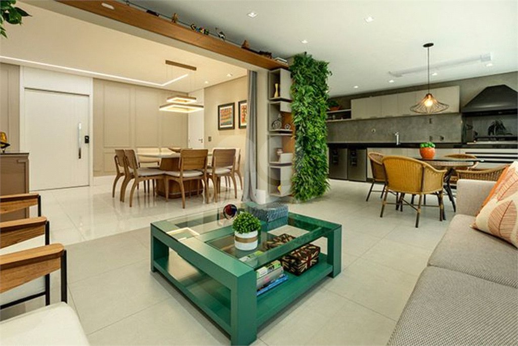Apartamento à venda com 3 suítes em Indianópolis, São Paulo, SP