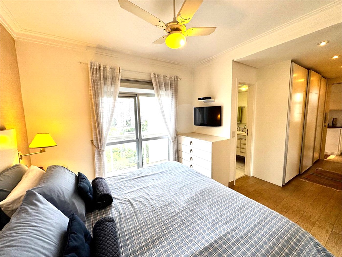 Apartamento à venda com 2 suítes em Parque do Morumbi, São Paulo, SP
