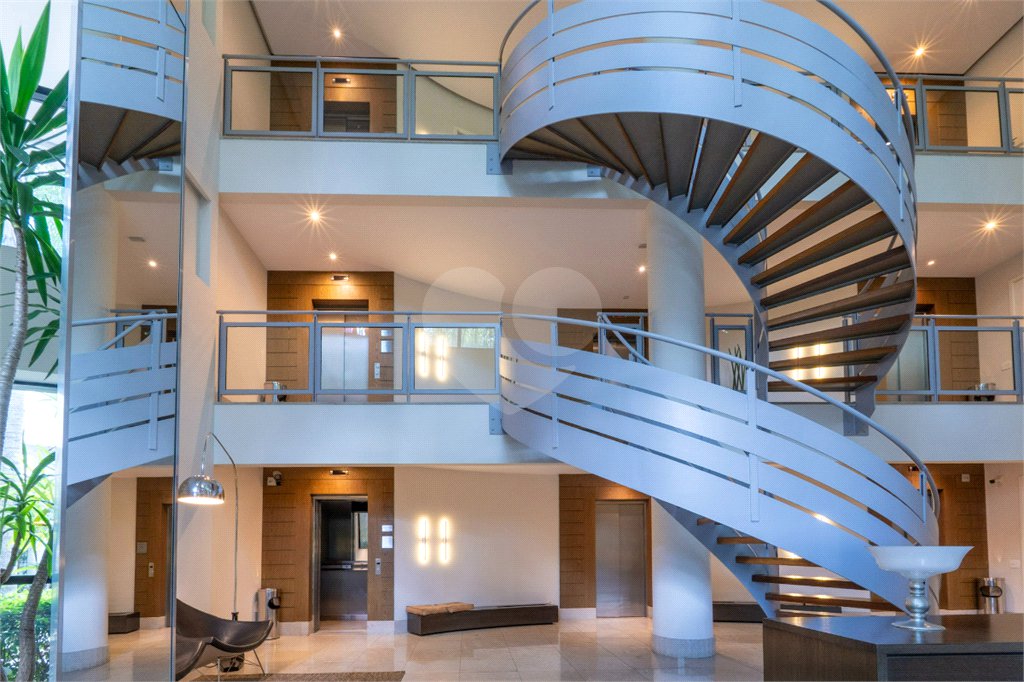 Apartamento à venda com 3 suítes em Vila Suzana, São Paulo, SP
