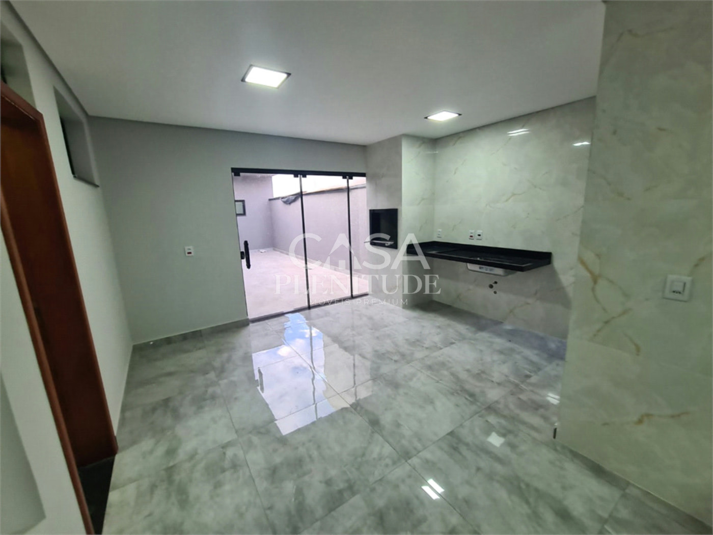 Casa em condomínio à venda com 3 quartos, sendo 1 suíte, em Wanel Ville, Sorocaba, SP