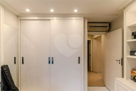 Apartamento à venda com 3 quartos, sendo 1 suíte,  em Higienópolis, São Paulo, SP