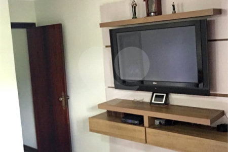 Sobrado à venda com 3 quartos em Vila Galvão, Guarulhos, SP