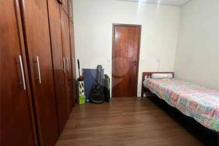 Casa à venda com 4 quartos, sendo 1 suíte,  em Jardim Franca, São Paulo, SP