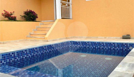 Casa à venda com 3 quartos, sendo 1 suíte, no condomínio Mirante da Mantiqueira, Mairiporã - SP