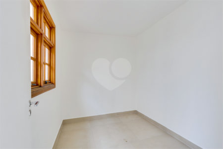 Casa de Vila à venda com 3 quartos, sendo 2 suítes, em Santo Amaro, São Paulo, SP