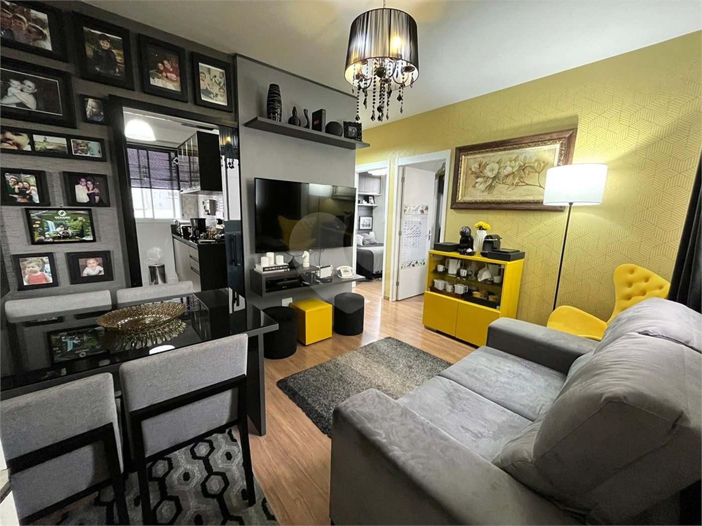 Casa à venda com 2 quartos, sendo 1 suíte, no condomínio Residencial Jasmin, Itapetininga - SP