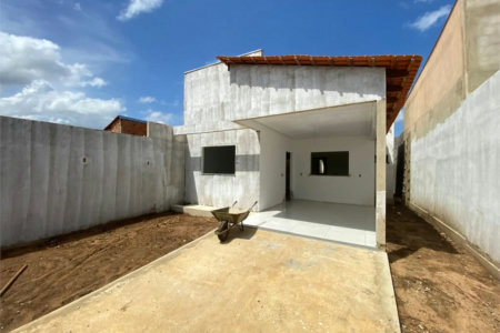 Casa à venda com 2 quartos, sendo 1 suíte,  em Residencial Mont'serrat, Balsas, MA