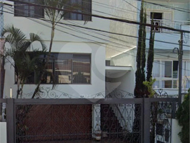 Casa à venda com 4 quartos, sendo 1 suíte,  em Vila Paiva, São Paulo, SP