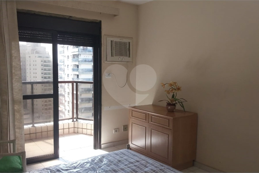 Apartamento à venda com 4 quartos, sendo 2 suítes, em Tombo, Guarujá, SP