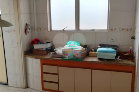 Apartamento à venda com 3 quartos, sendo 1 suíte,  em Aclimação, São Paulo, SP