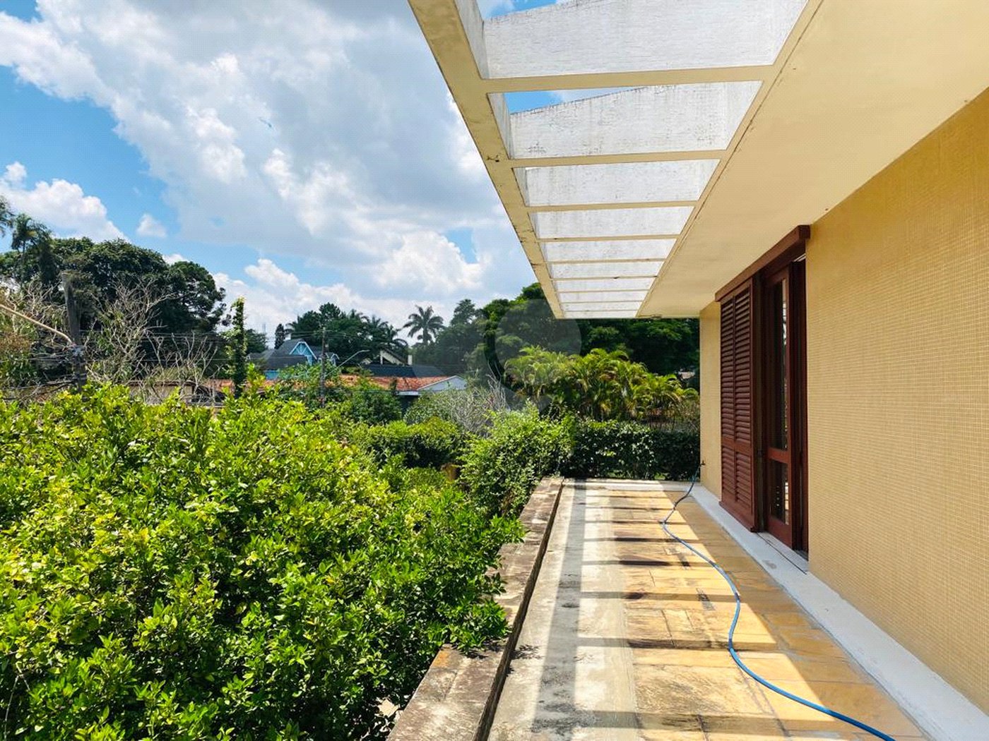 Casa à venda com 4 quartos, sendo 2 suítes, em Interlagos, São Paulo, SP