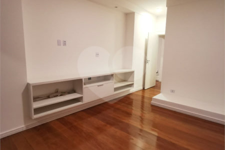 Casa à venda ou para alugar com 4 suítes em Parque dos Príncipes, São Paulo, SP