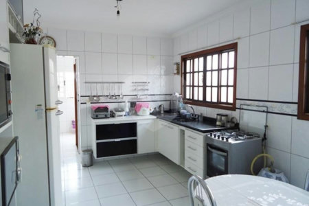 Sobrado à venda com 3 quartos, sendo 1 suíte, em Vila Constança, São Paulo, SP