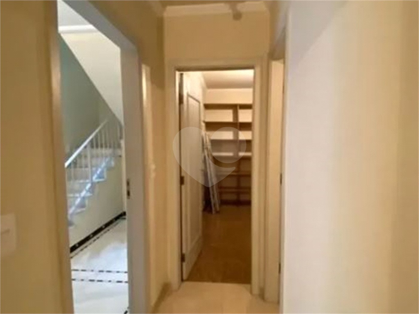 Sobrado à venda ou para alugar com 5 quartos, sendo 3 suítes, em Santana, São Paulo, SP