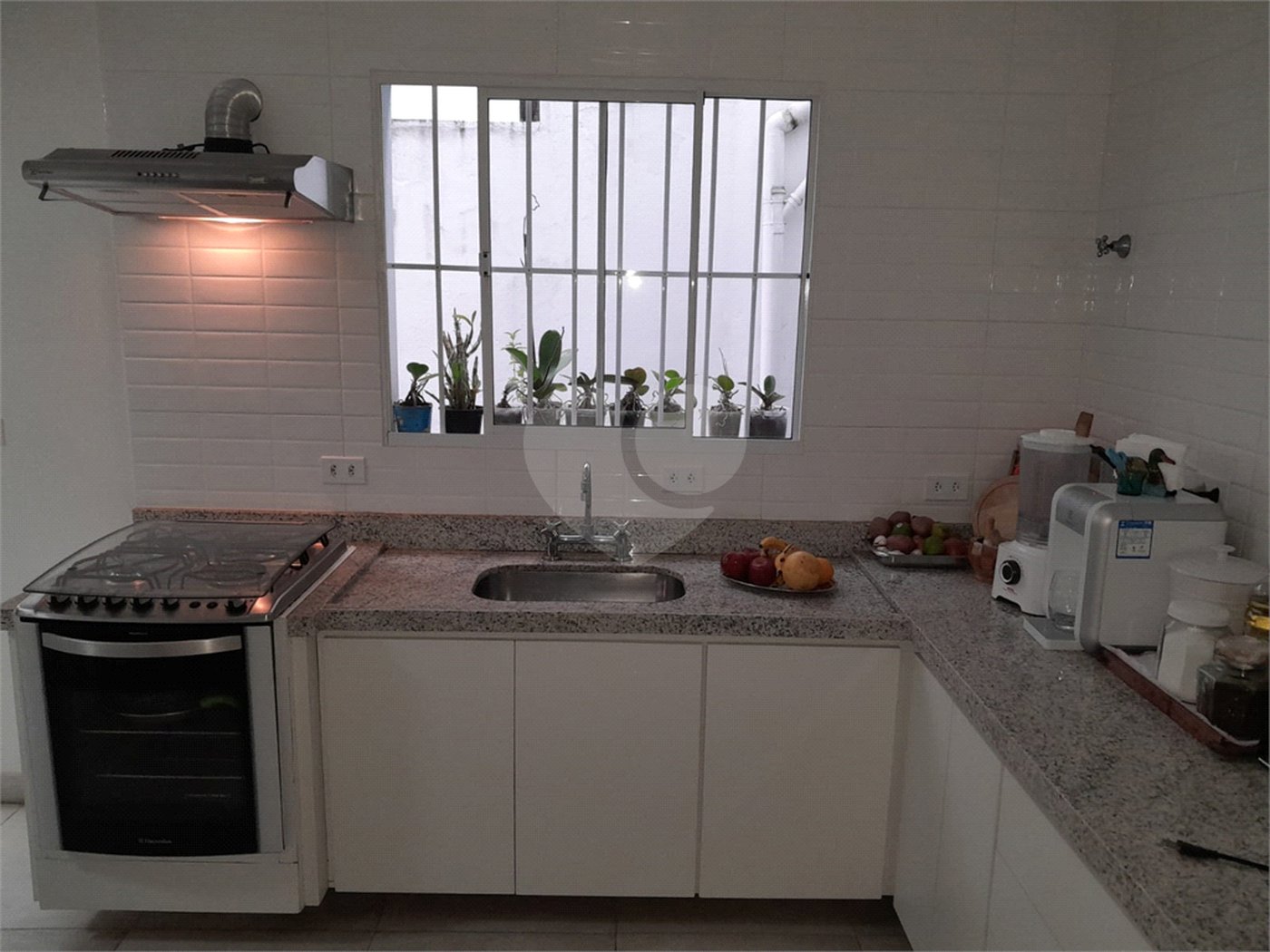 Sobrado à venda com 3 quartos, sendo 1 suíte,  em Jardim Promissão, São Paulo, SP