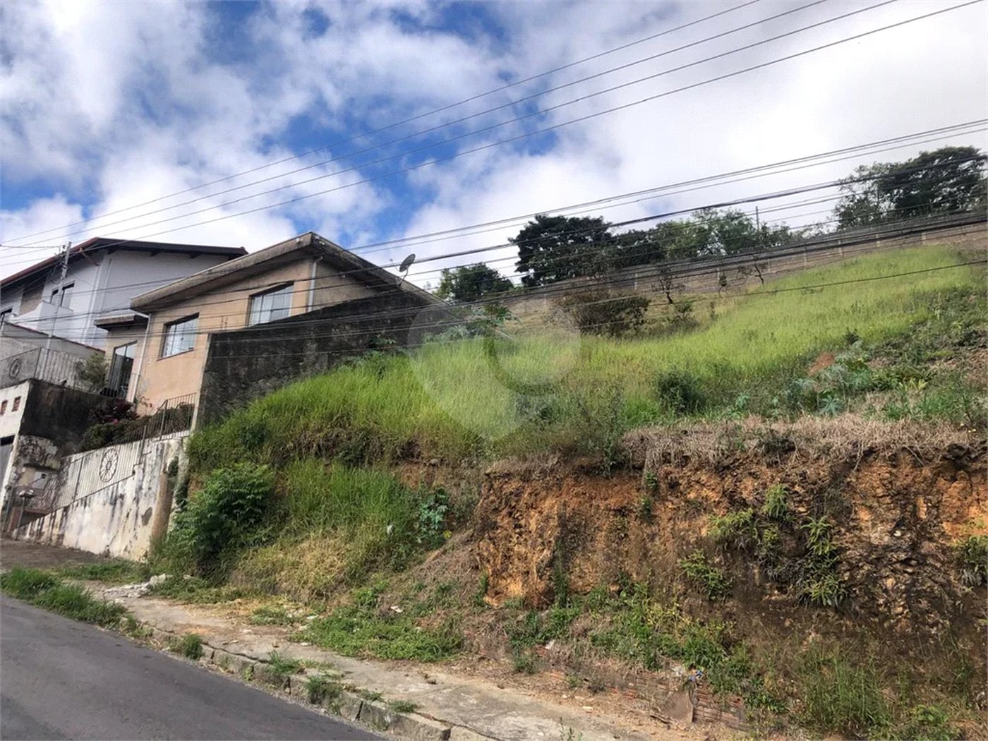 Terreno Amplo à Venda – 528 m² no Jardim Quisisana/MG