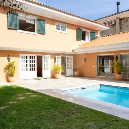Casa à venda com 4 suítes em Jardim Leonor, São Paulo, SP