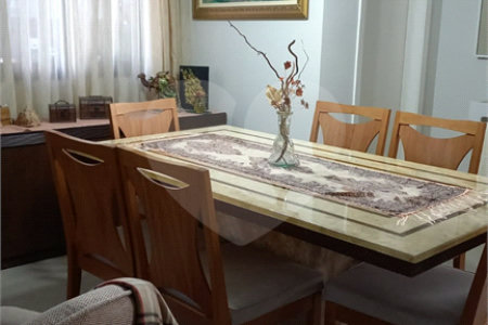 Casa à venda com 3 suítes no condomínio Residencial Marchant Buarque, Atibaia - SP