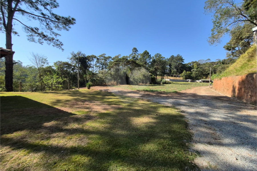 Casa à venda com 2 quartos, sendo 1 suíte, no condomínio Campos de Mairiporã Gleba 1, Mairiporã - SP