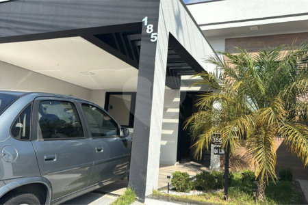 Casa à venda com 3 quartos, sendo 1 suíte, no condomínio Vila Paraty, Indaiatuba - SP
