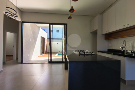 Casa à venda com 3 quartos, sendo 1 suíte, no condomínio Terras de São Francisco, Sorocaba - SP