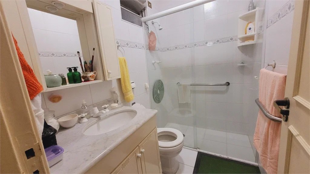 Apartamento à venda com 2 quartos, sendo 1 suíte, em Pinheiros, São Paulo, SP