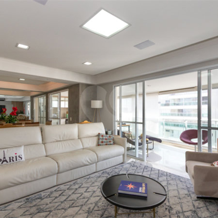 Apartamento à venda com 4 quartos, sendo 3 suítes,  em Vila Romana, São Paulo, SP