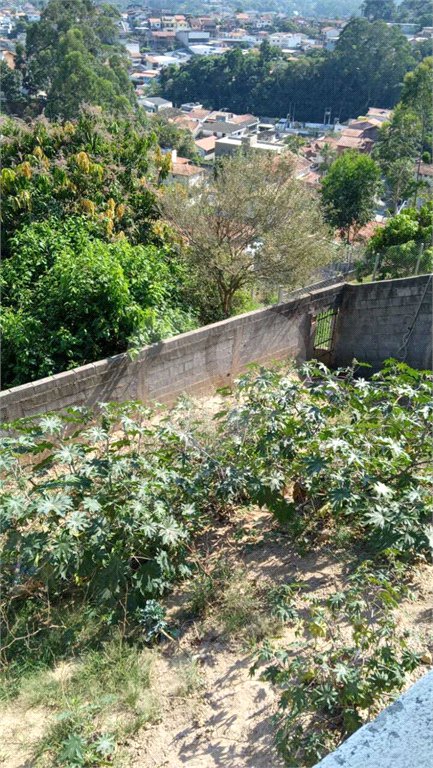 Sobrado à venda com 4 quartos em Lavapés, Mairiporã, SP