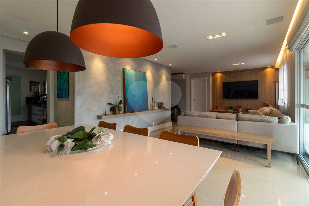 Apartamento à venda com 3 quartos, sendo 1 suíte, em Campo Belo, São Paulo, SP