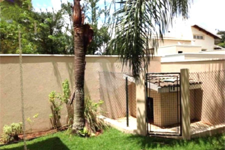 Casa à venda com 4 quartos, sendo 2 suítes, no condomínio Bosque de Grevilea, Vinhedo - SP