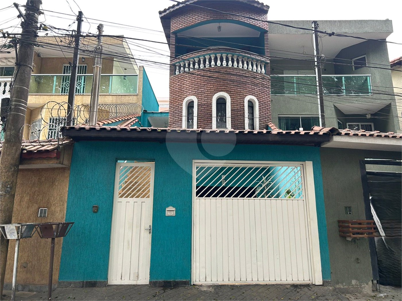 Sobrado à venda com 3 quartos, sendo 1 suíte, em Tremembé, São Paulo, SP