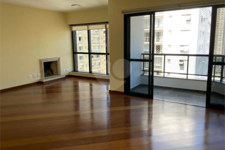 Apartamento para alugar com 3 quartos, sendo 1 suíte, em Brooklin, São Paulo, SP