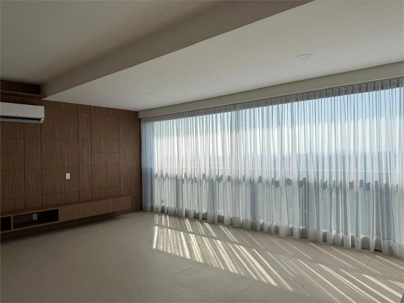 Apartamento à venda com 2 suítes em Jardim Morumbi, São Paulo, SP
