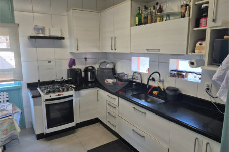 Casa à venda com 4 quartos, sendo 1 suíte, em Vila Albertina, São Paulo, SP