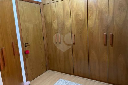 Apartamento à venda com 3 suítes em Granja Julieta, São Paulo, SP