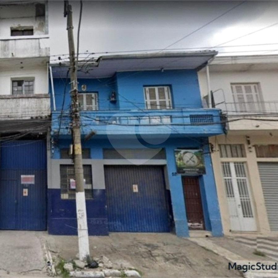Galpão com 409m² , 10 vagas de garagem , 3 banheiros , 3 salas , à venda na Moóca.