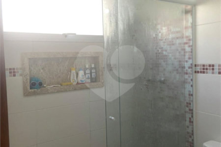 Casa à venda com 3 suítes no condomínio Altos de São Roque, São Roque - SP