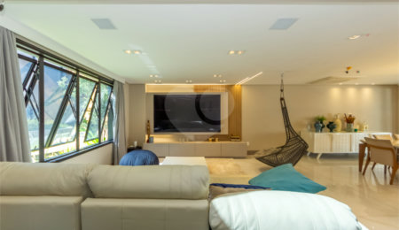 Casa à venda com 3 suítes no condomínio Reserva 8, São Paulo - SP