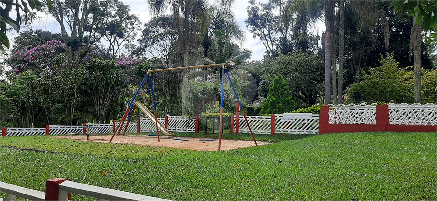Casa à venda com 3 suítes no condomínio Chacarás Bela Vista, Mairiporã - SP