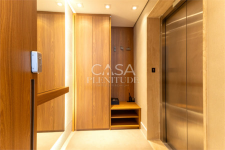 Apartamento à venda com 3 suítes em Moema, São Paulo, SP