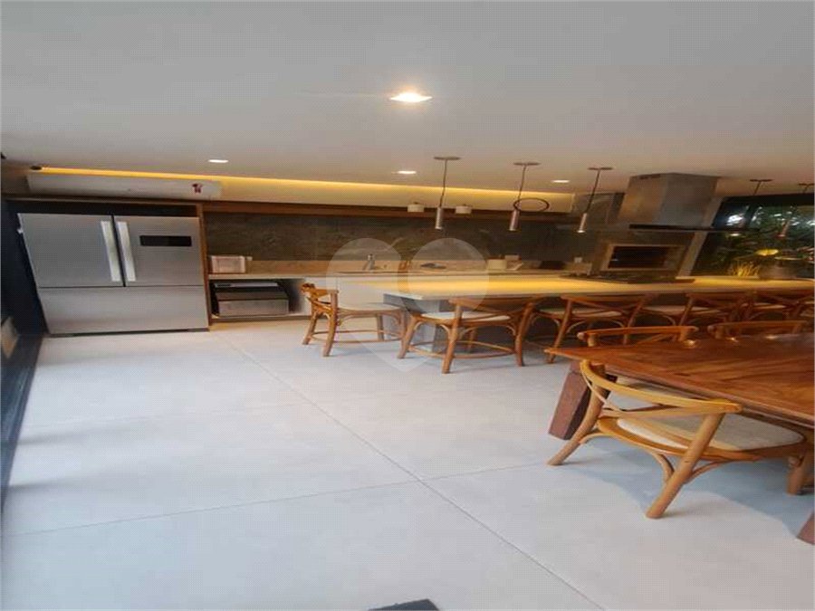 Apartamento à venda com 3 quartos, sendo 1 suíte, em Pinheiros, São Paulo, SP