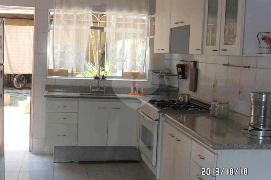 Sobrado à venda com 2 quartos em Tremembé, São Paulo, SP