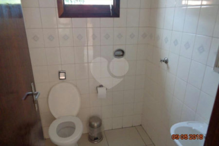 Casa Térrea à venda com 3 suítes em Ferreira, São Paulo, SP