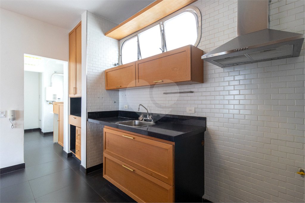 Apartamento à venda com 3 quartos, sendo 1 suíte, em Vila Sofia, São Paulo, SP