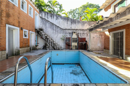 Casa à venda com 4 suítes em Vila Sônia, São Paulo, SP