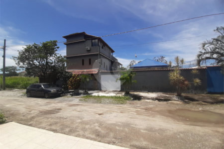 Casa à venda com 4 suítes em Santa Cruz, Rio de Janeiro, RJ