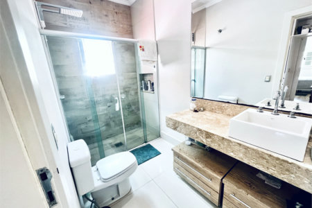 Casa à venda com 3 quartos, sendo 1 suíte, em Vila Nastri, Itapetininga, SP
